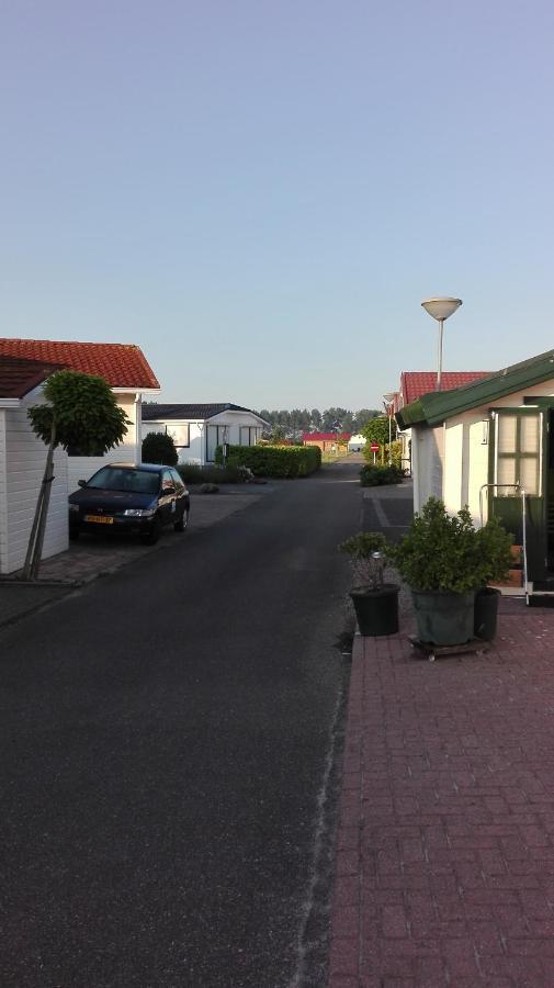 Het Boothuis Villa Sint Annaland Exteriör bild